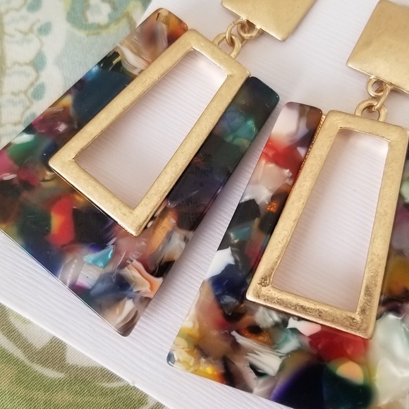 8 Other Reasons - Audrey Hoop Earrings - Picture 2 of 3